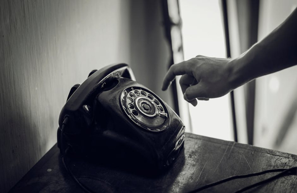 Wat is het telefoonnummer van de klantenservice van Bol.com?