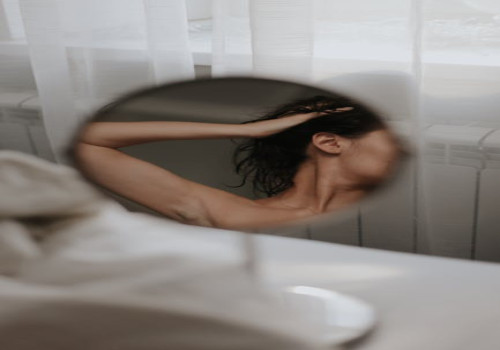 Waarom draait een spiegel links en rechts om maar niet boven en onder