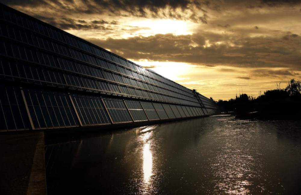 Wat is de levensduur van zonnepanelen in 2025 en wanneer moet je ze vervangen?