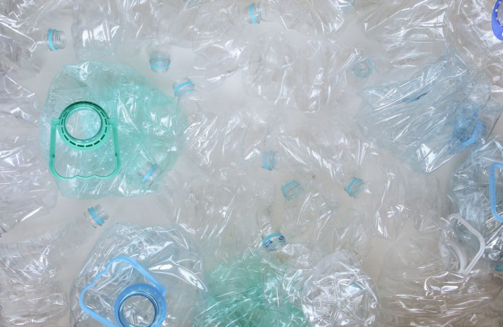 Hoeveel statiegeld krijg je in 2026 terug voor een blikje, kleine fles en grote PET-fles