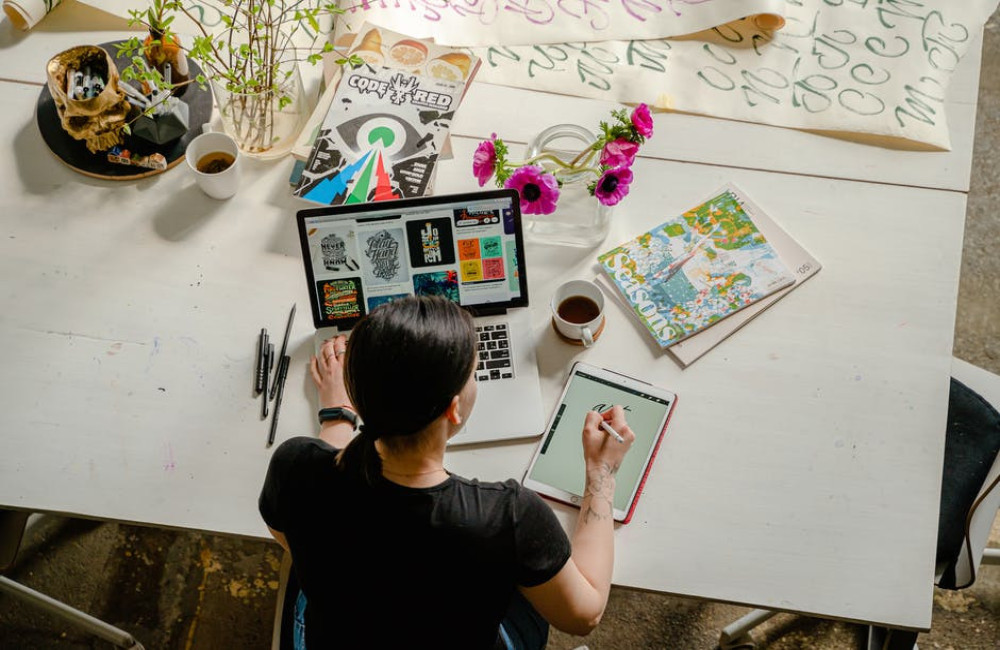 Het belang van grafisch ontwerp in online marketing