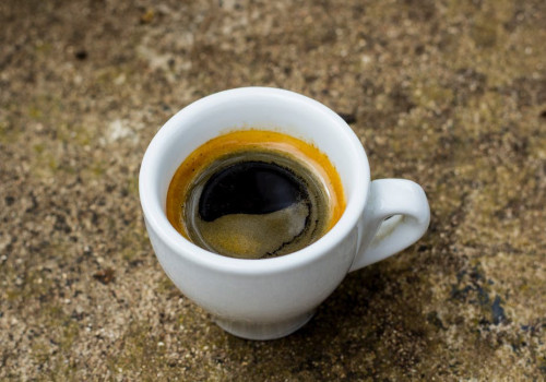 Hoe noemt men in Italië een dubbele espresso?